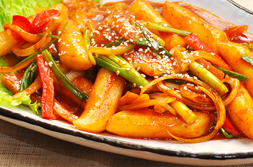 Gateau de riz aux fruits de mer sauté à la sauce piquant (piquant)