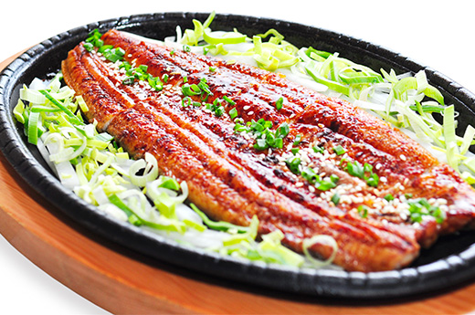 Anguille grillé + un bol de riz blanc